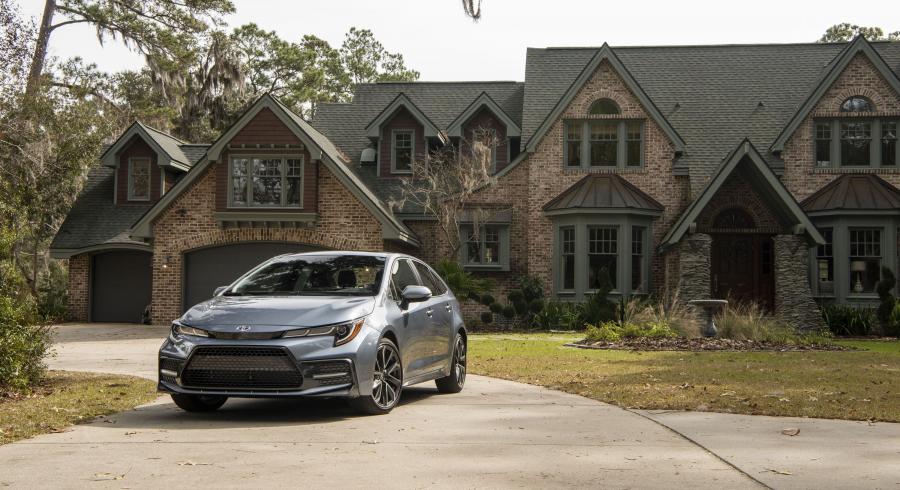  Toyota Corolla XSE Sedan 2019 года  (NA) (фото 13 из 45)
